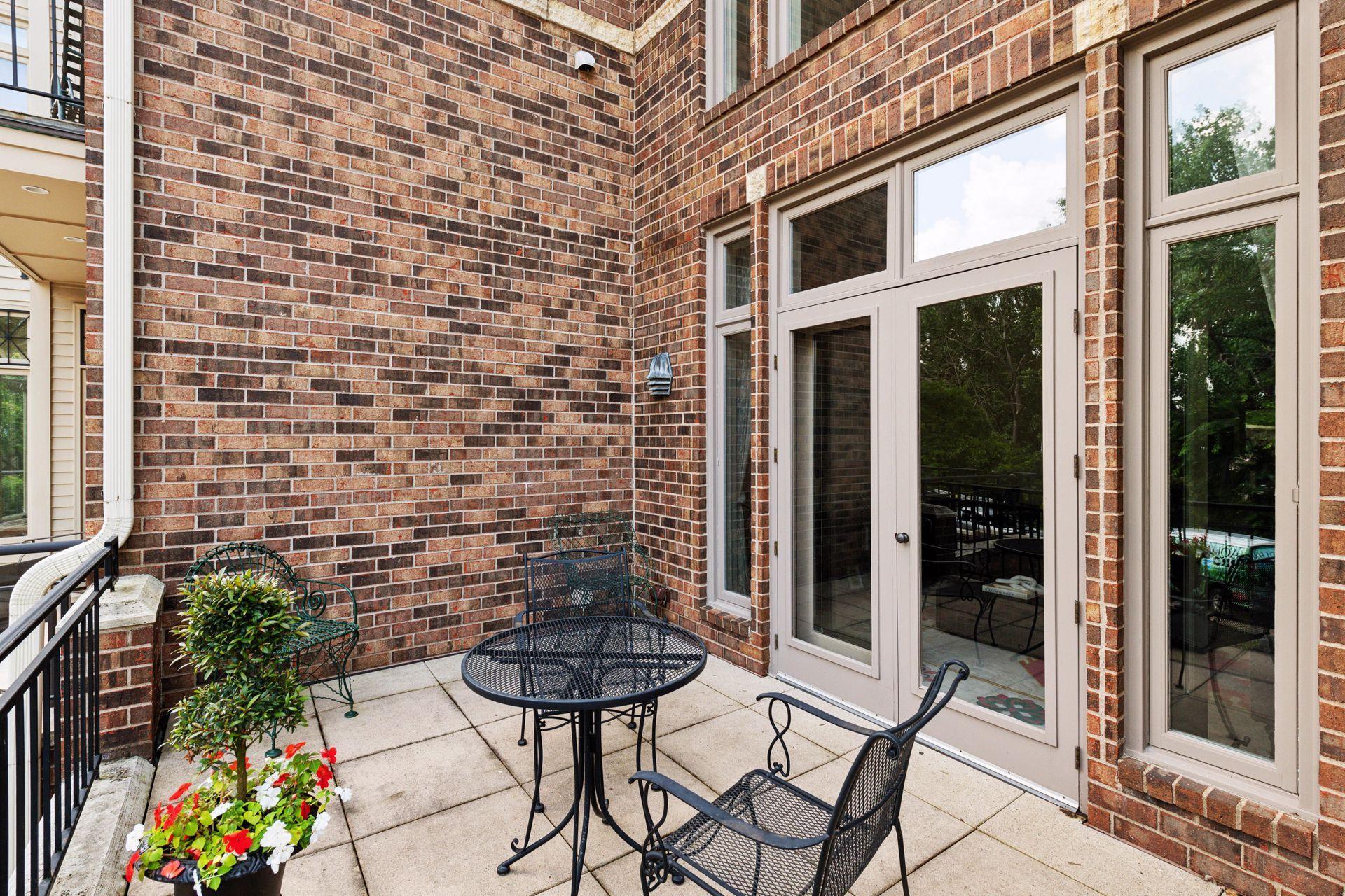 114 Groveland Terrace