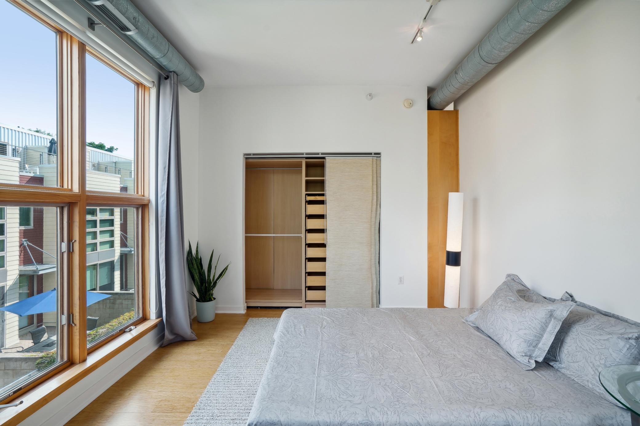 2845 Colfax Avenue S Unit: W202