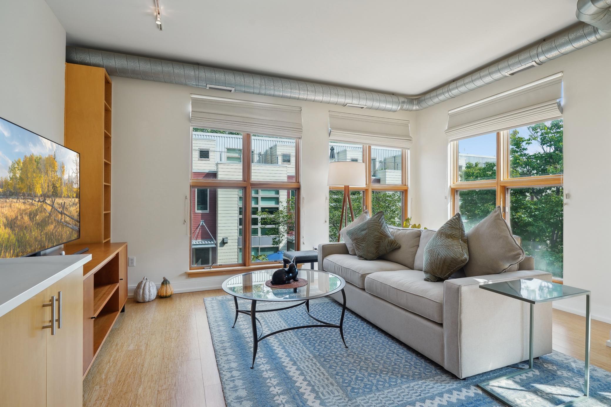 2845 Colfax Avenue S Unit: W202