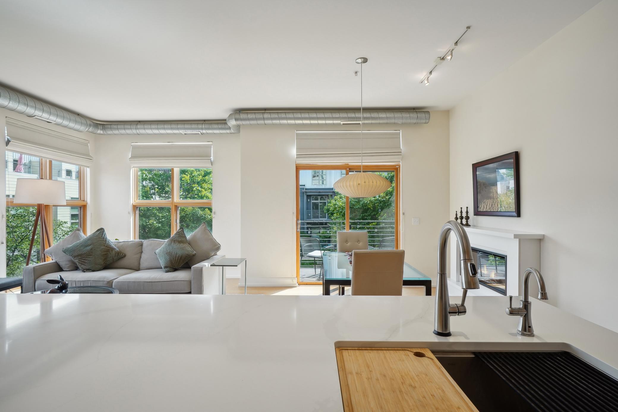 2845 Colfax Avenue S Unit: W202