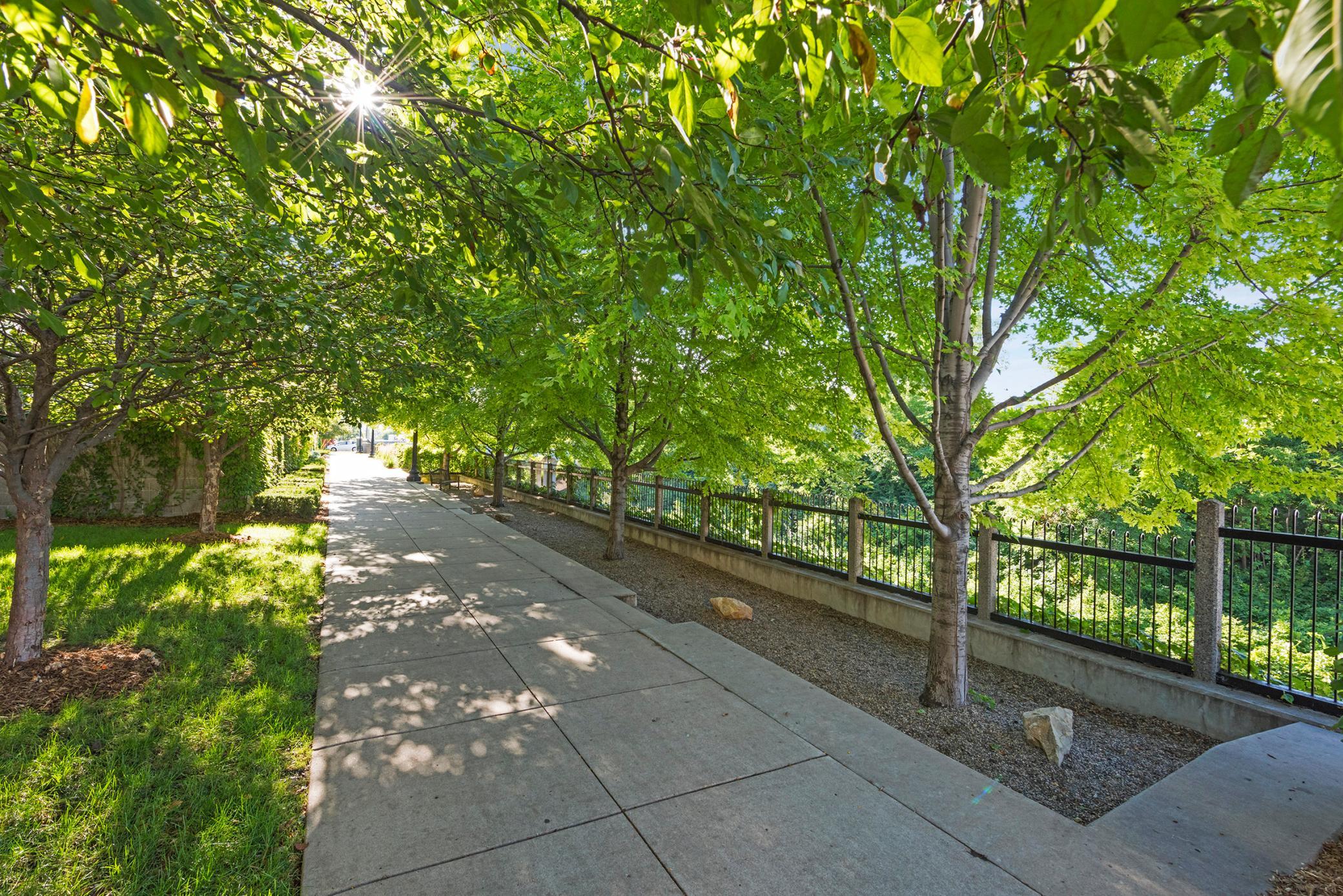 2845 Colfax Avenue S Unit: W202