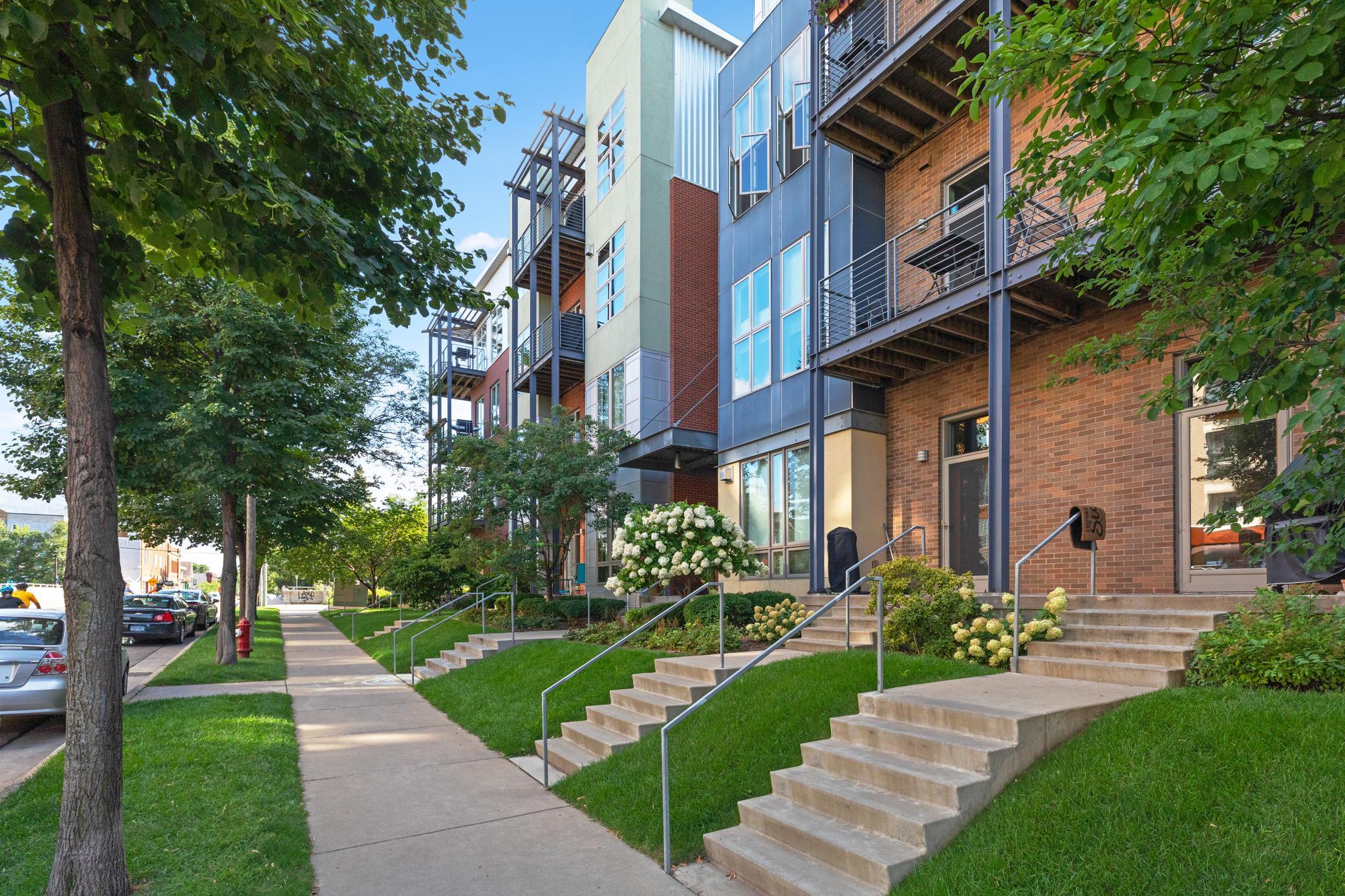 2845 Colfax Avenue S Unit: W202