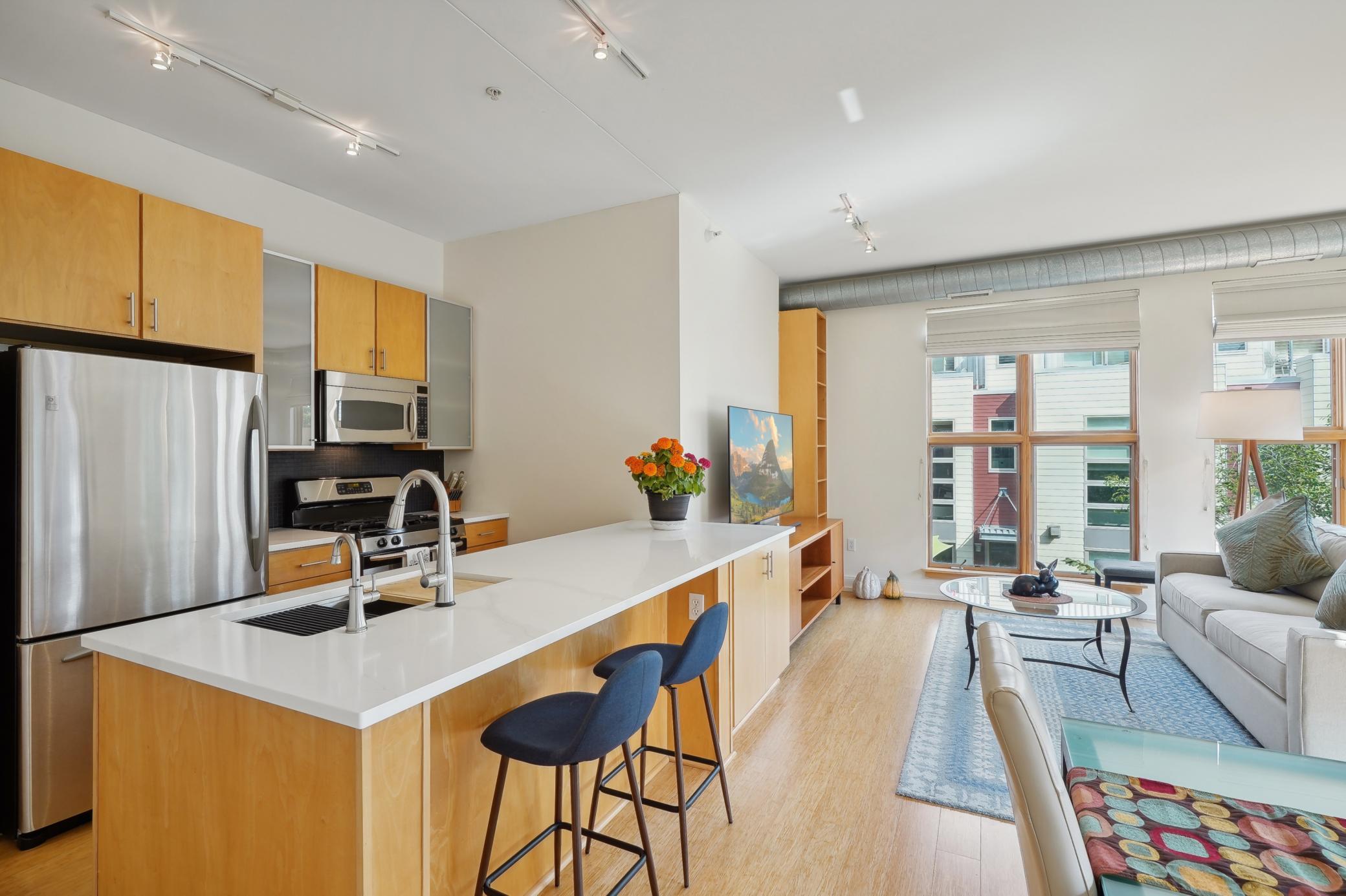 2845 Colfax Avenue S Unit: W202