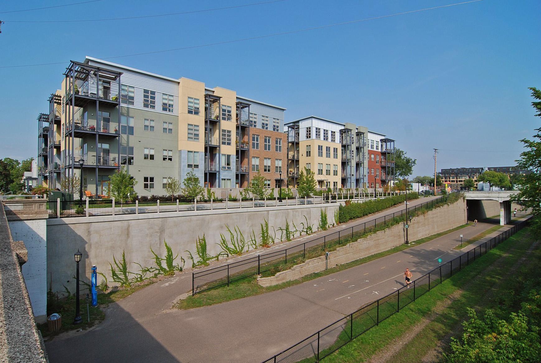 2845 Colfax Avenue S Unit: W202