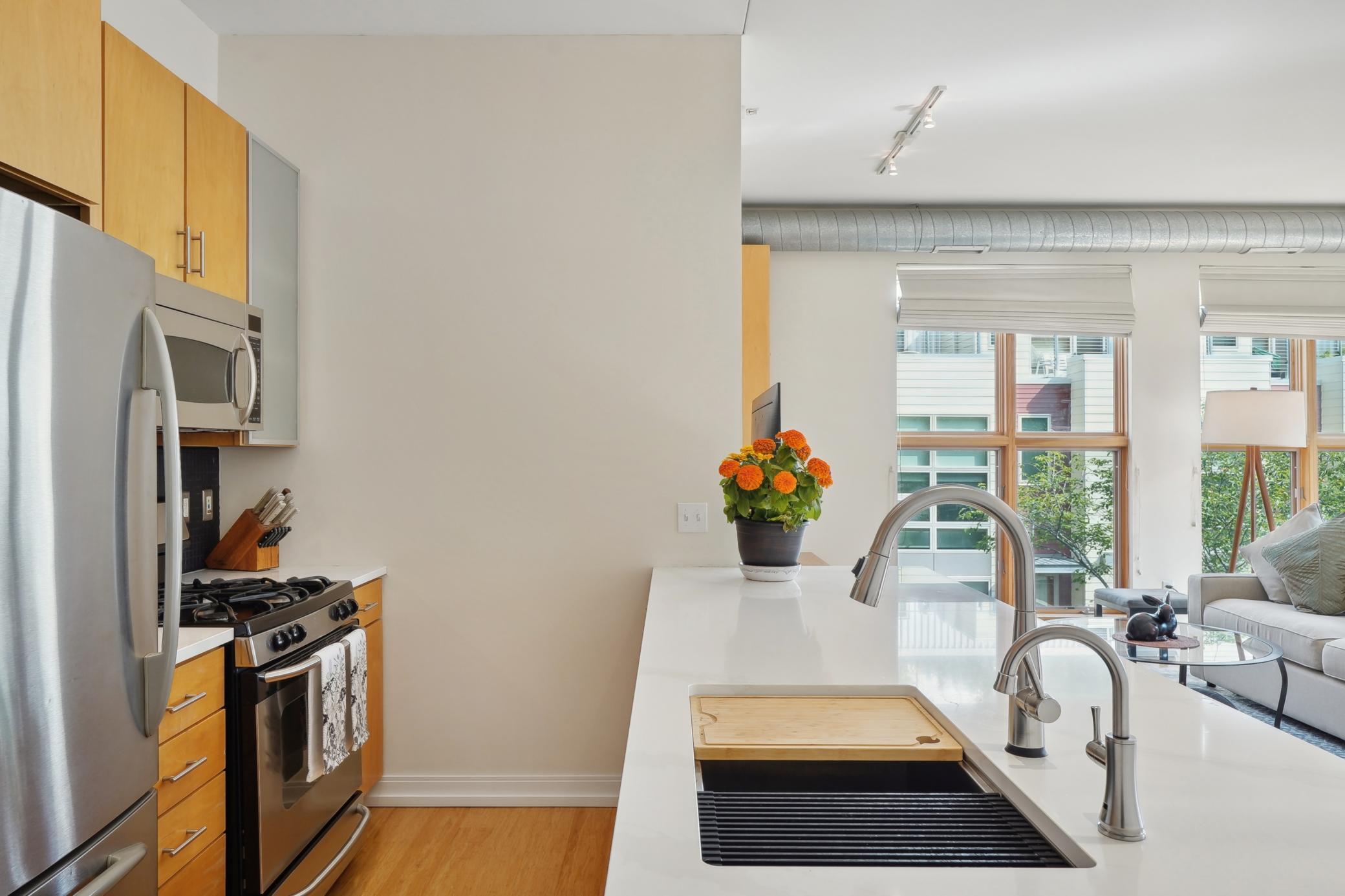 2845 Colfax Avenue S Unit: W202