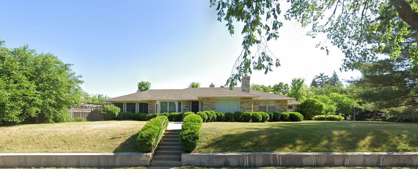 1700 W 26th Street