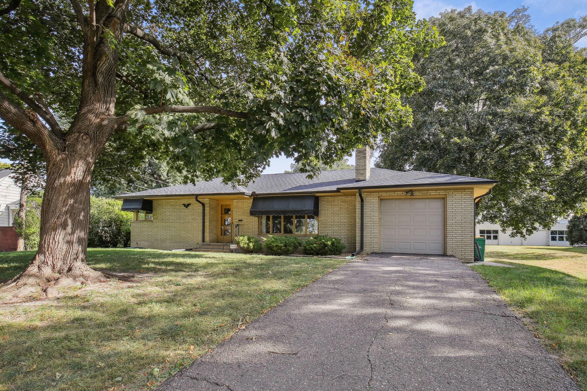 4232 Lake Road Avenue