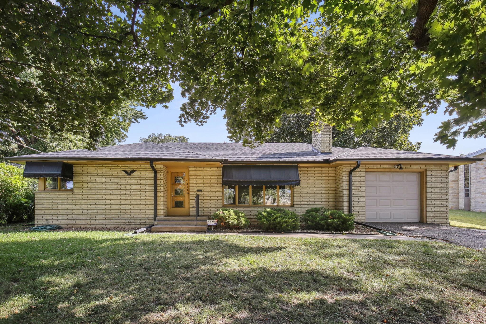 4232 Lake Road Avenue