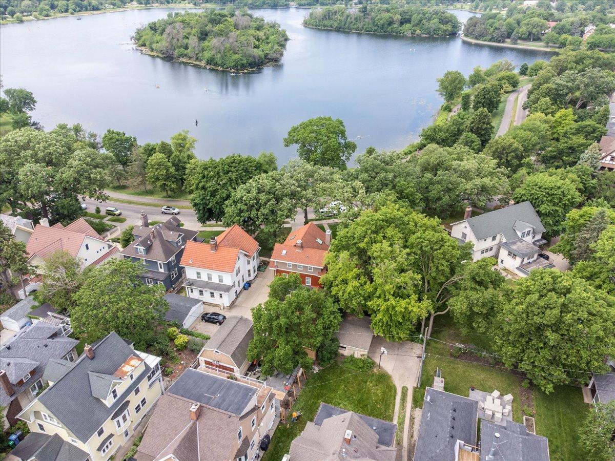 2675 E Lake Of The Isles Parkway