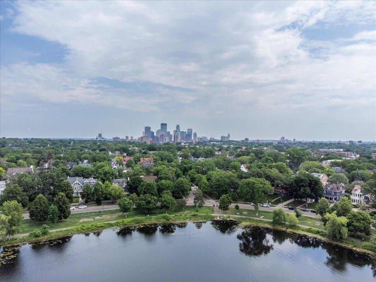 2675 E Lake Of The Isles Parkway