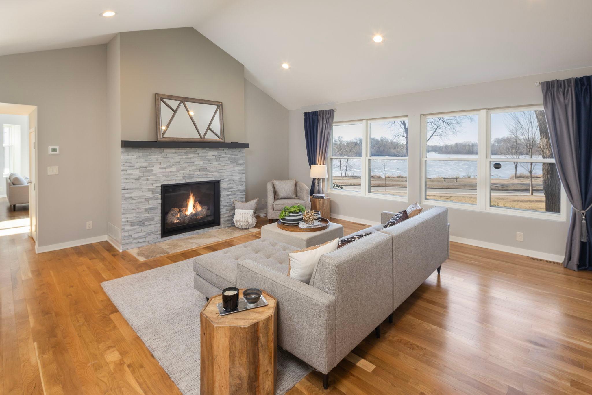 2675 E Lake Of The Isles Parkway