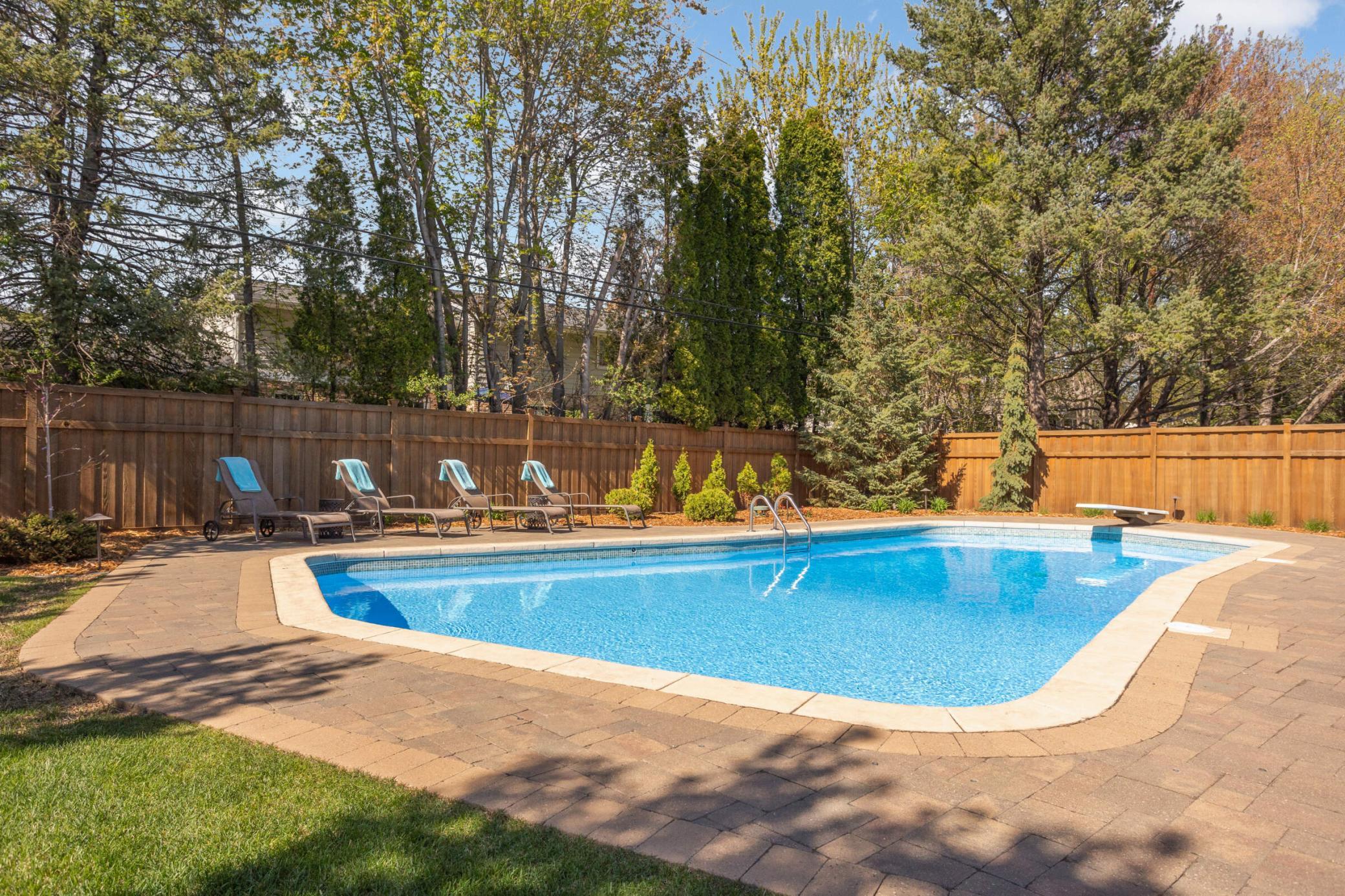 4404 Sunnyside Road