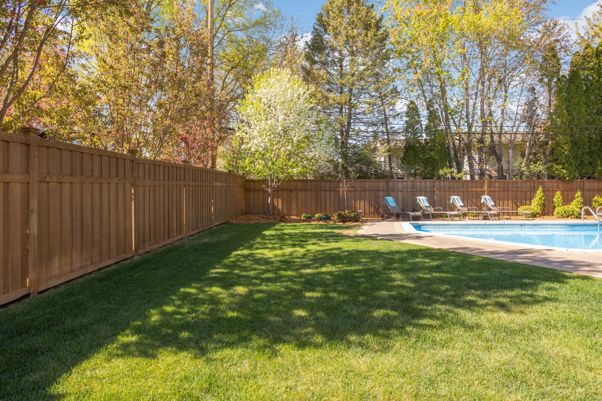 4404 Sunnyside Road