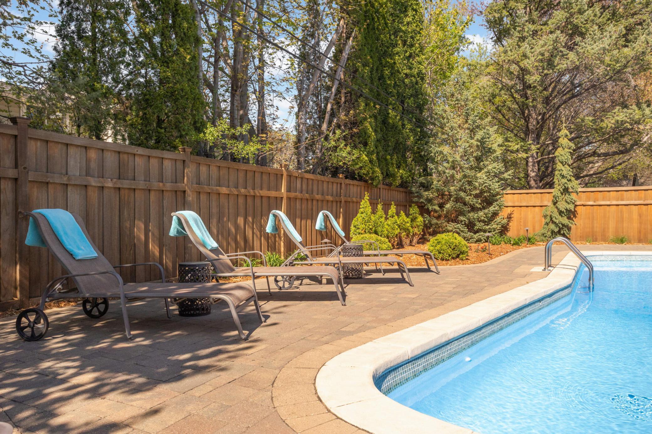 4404 Sunnyside Road