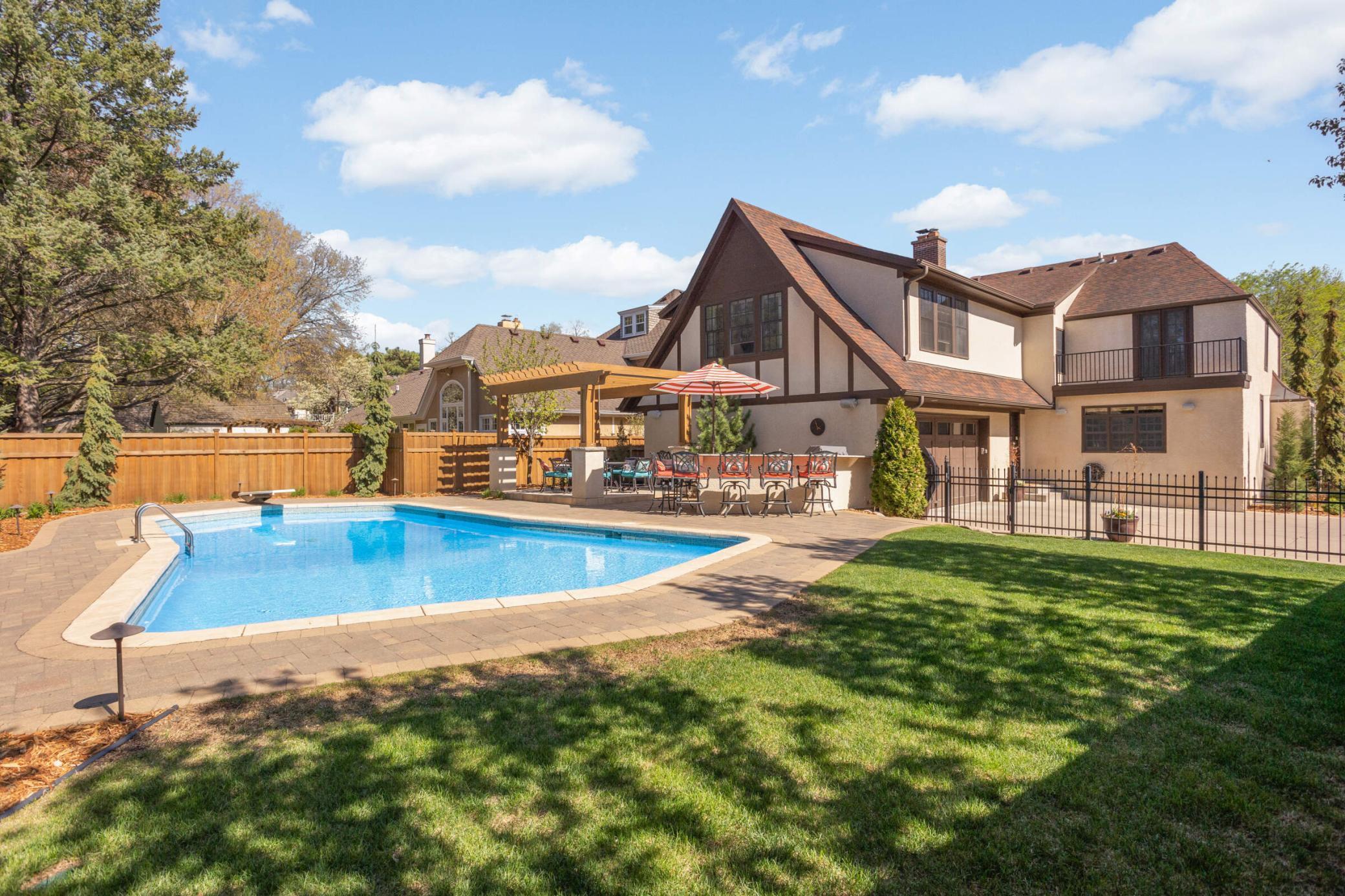 4404 Sunnyside Road
