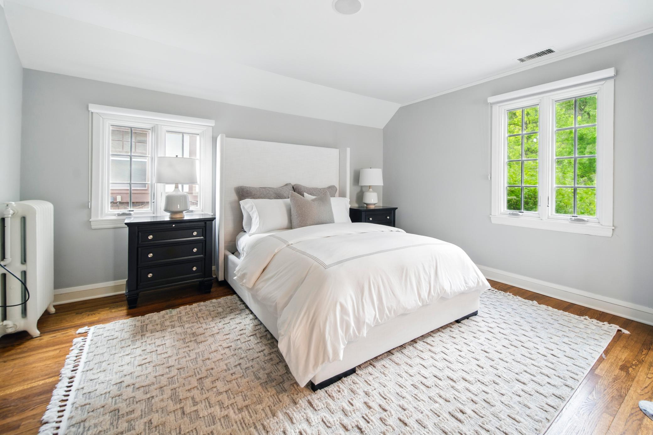 76 Groveland Terrace