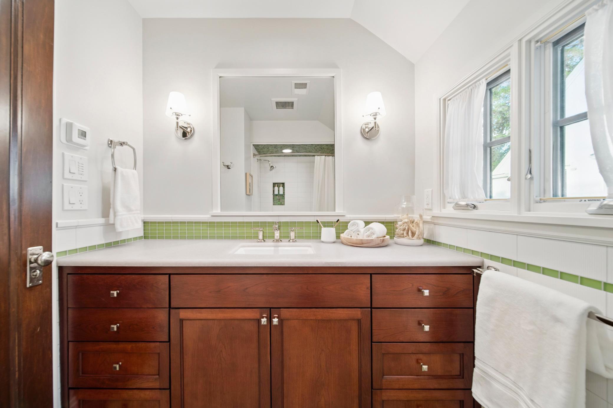 76 Groveland Terrace