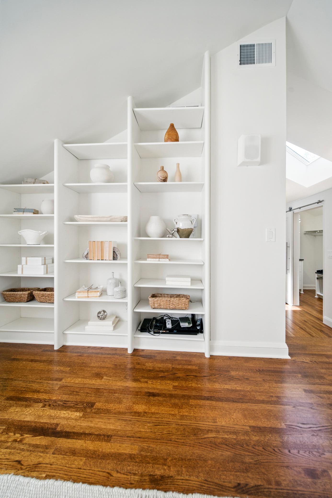76 Groveland Terrace