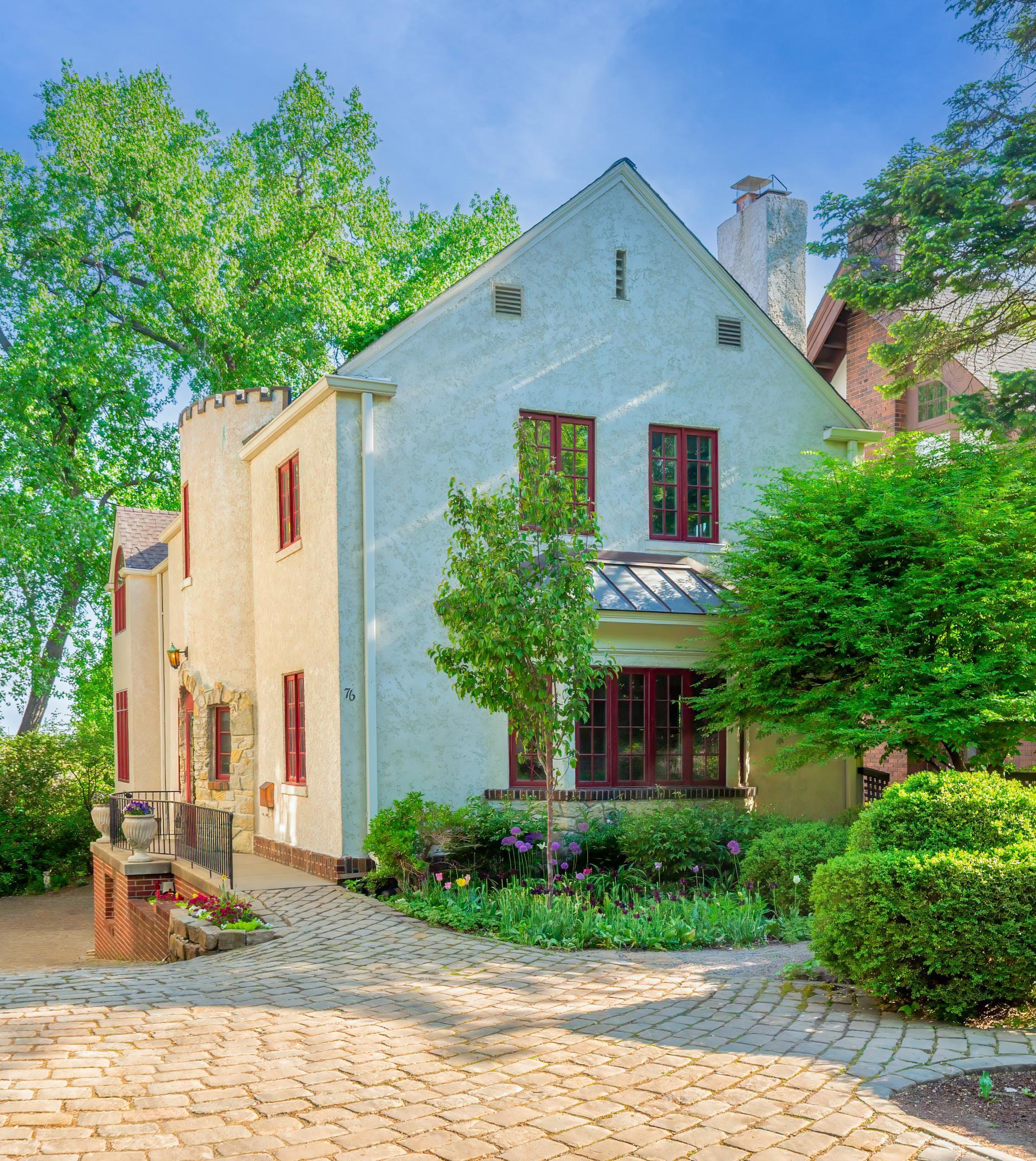76 Groveland Terrace