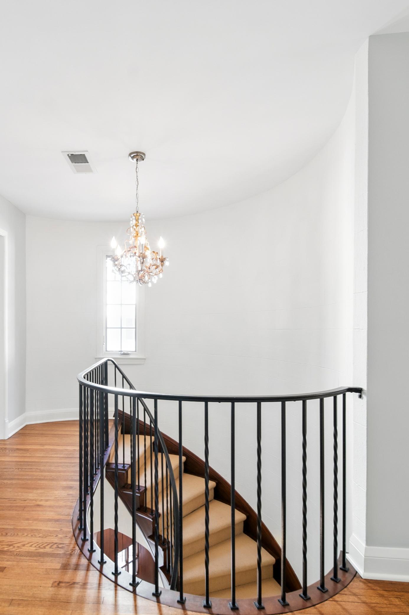 76 Groveland Terrace
