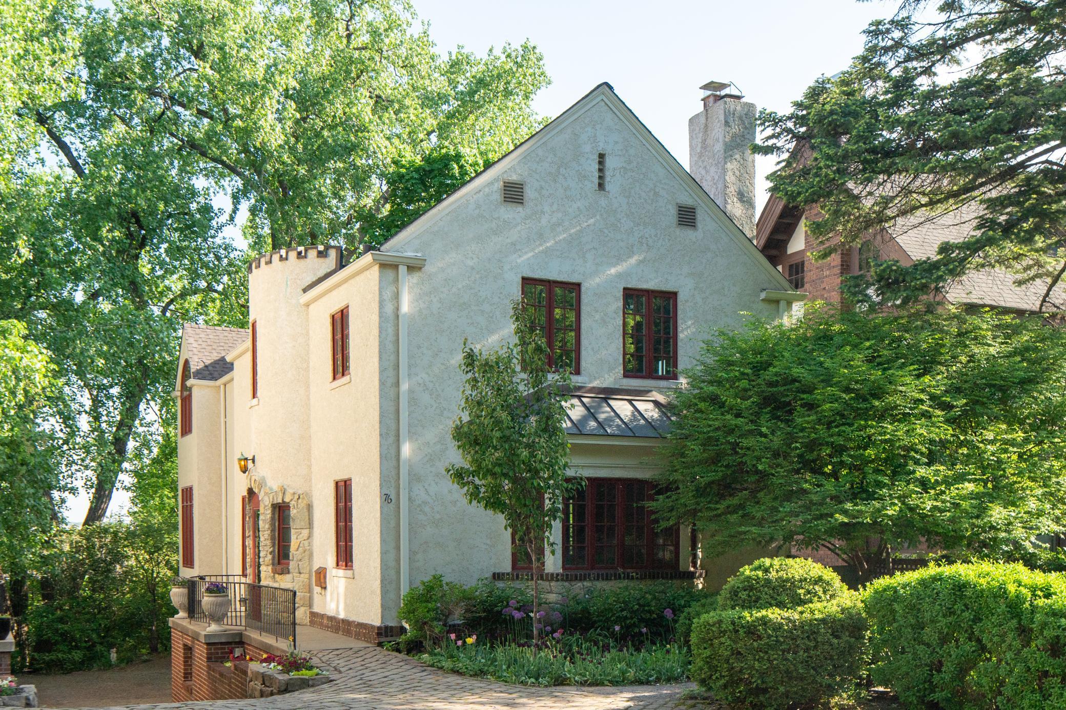 76 Groveland Terrace