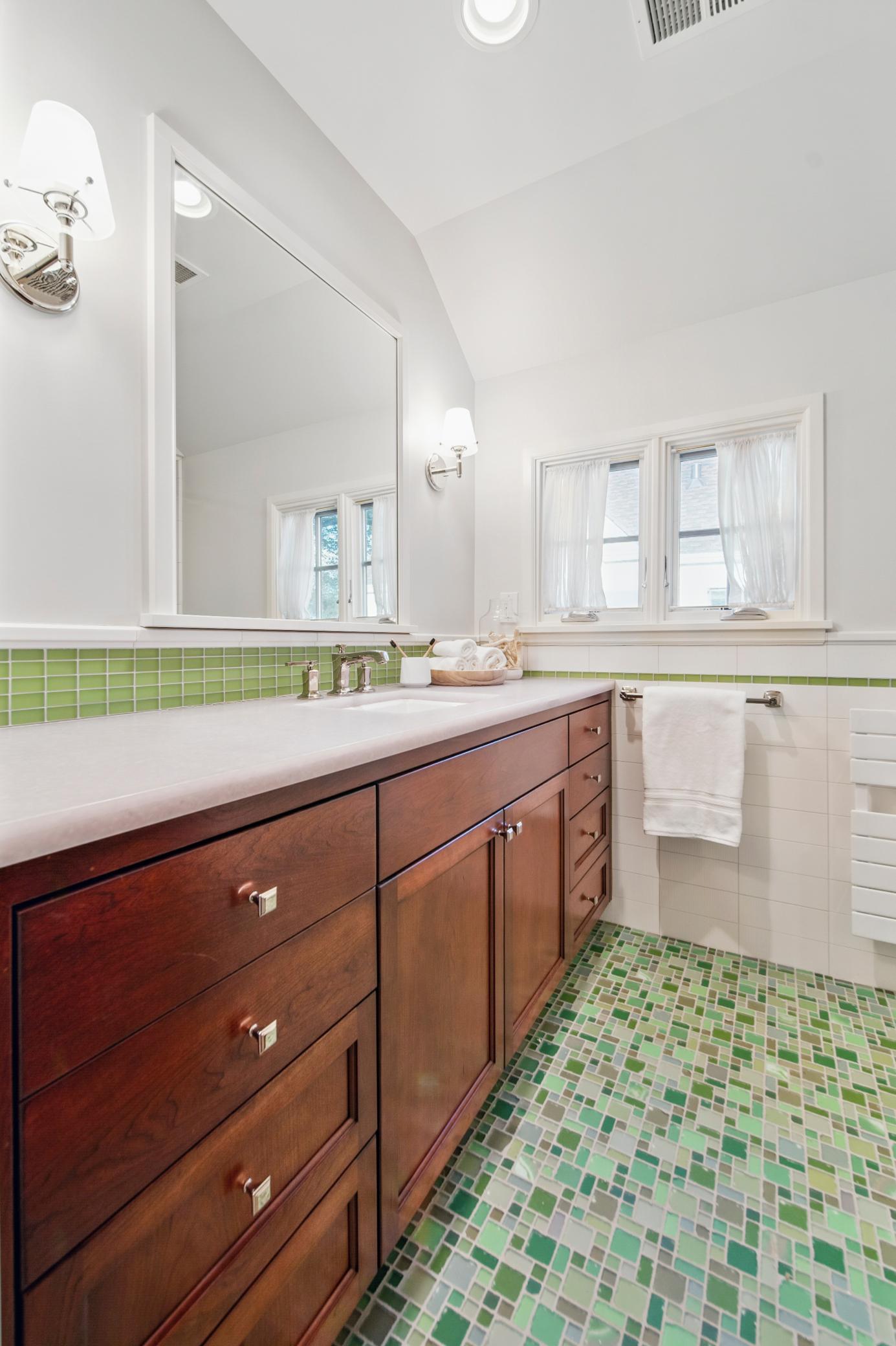 76 Groveland Terrace