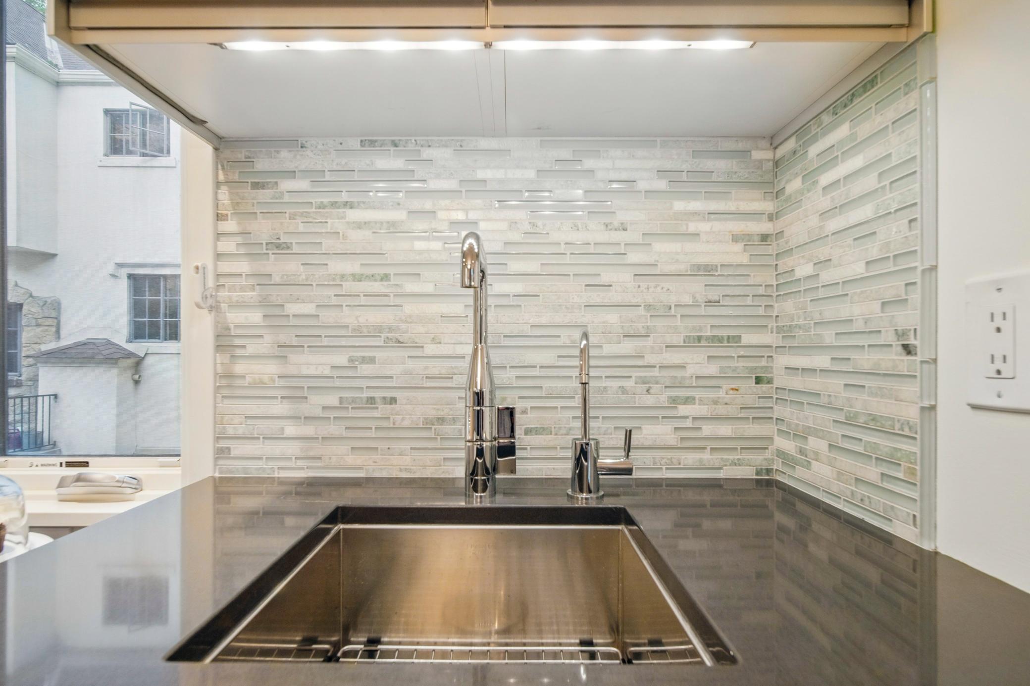 76 Groveland Terrace