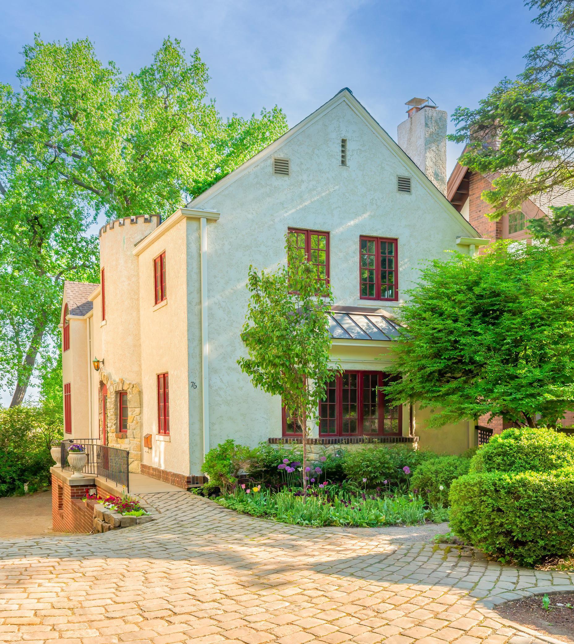 76 Groveland Terrace