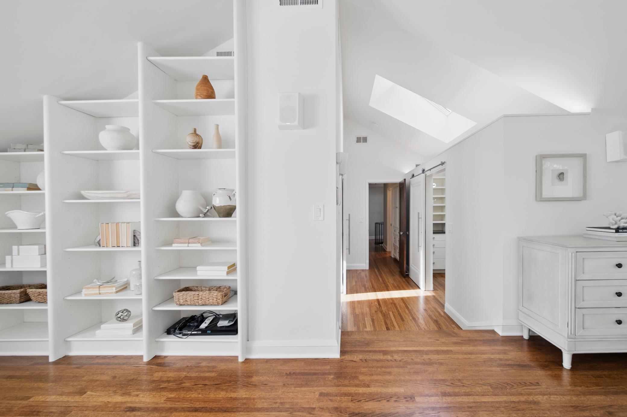 76 Groveland Terrace