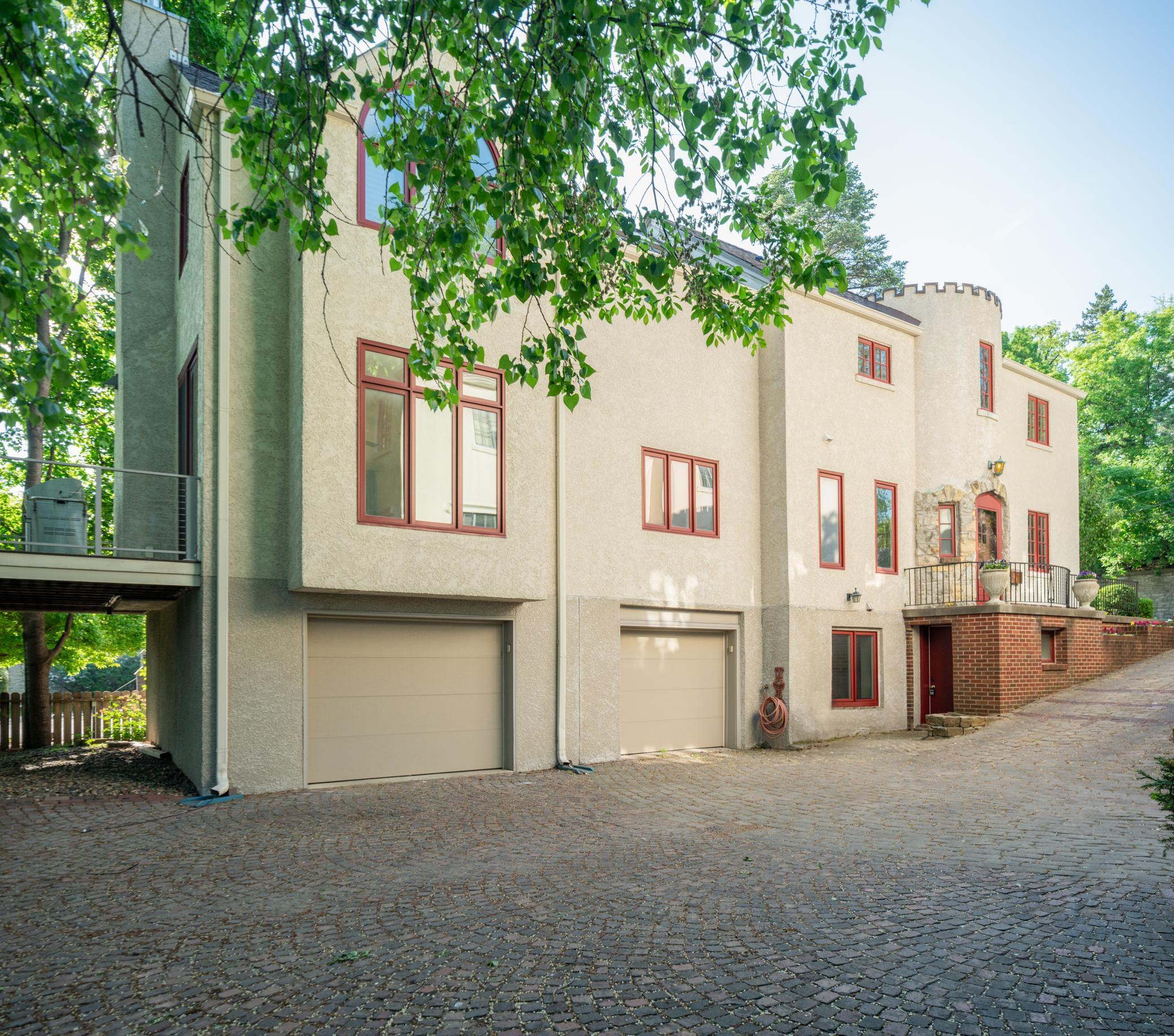 76 Groveland Terrace