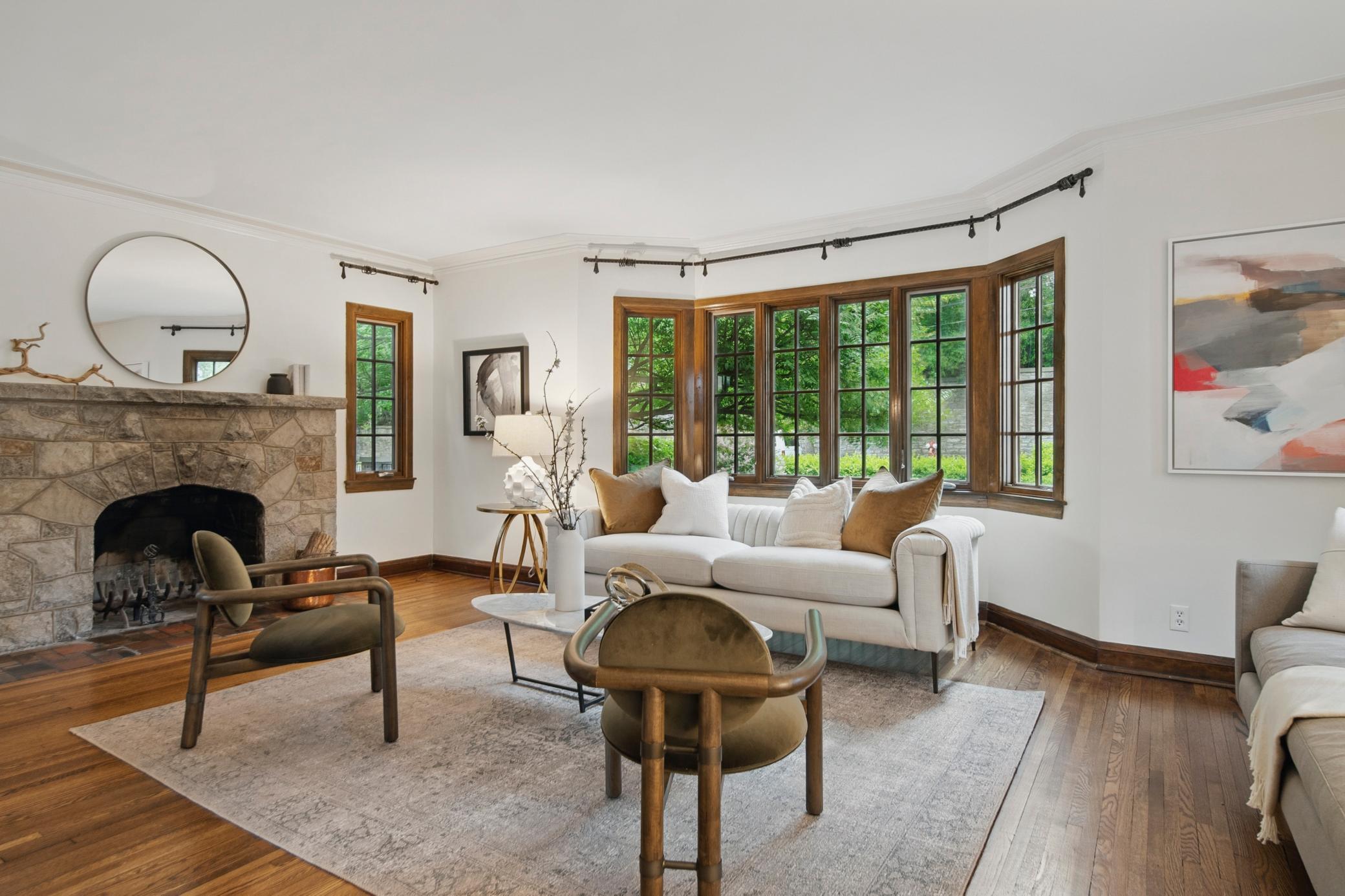 76 Groveland Terrace