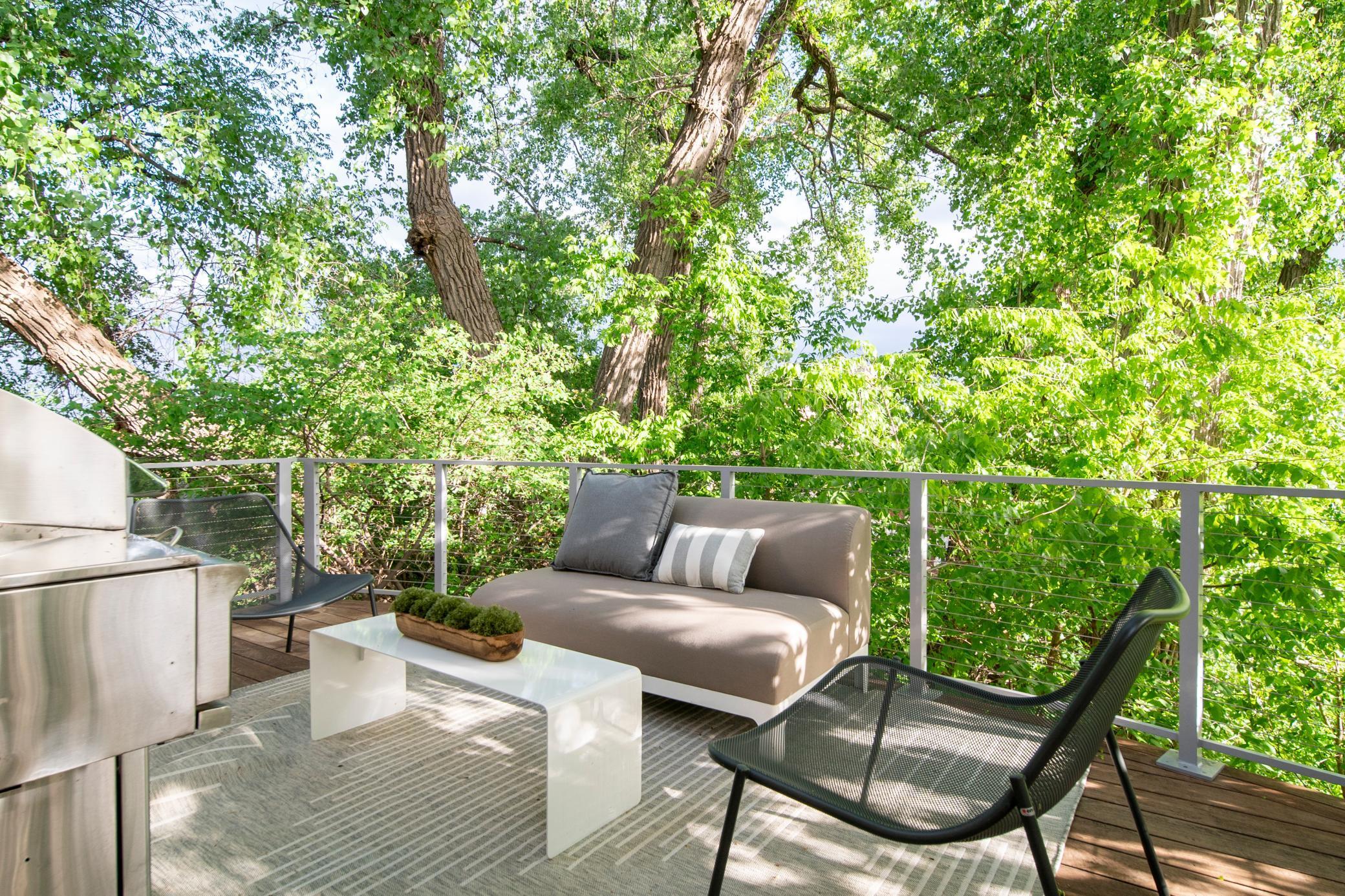 76 Groveland Terrace