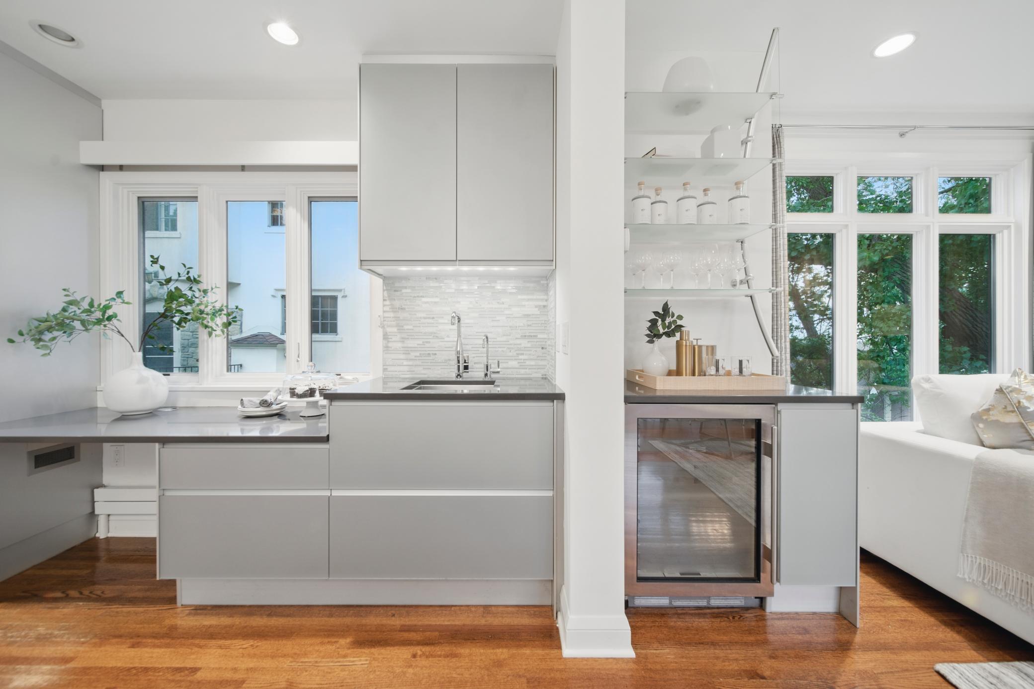 76 Groveland Terrace