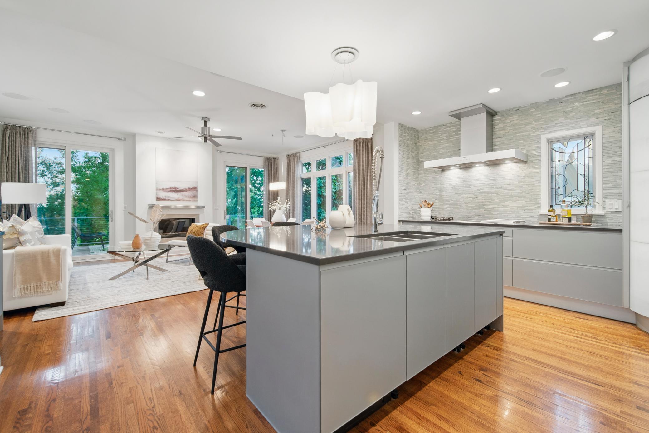 76 Groveland Terrace