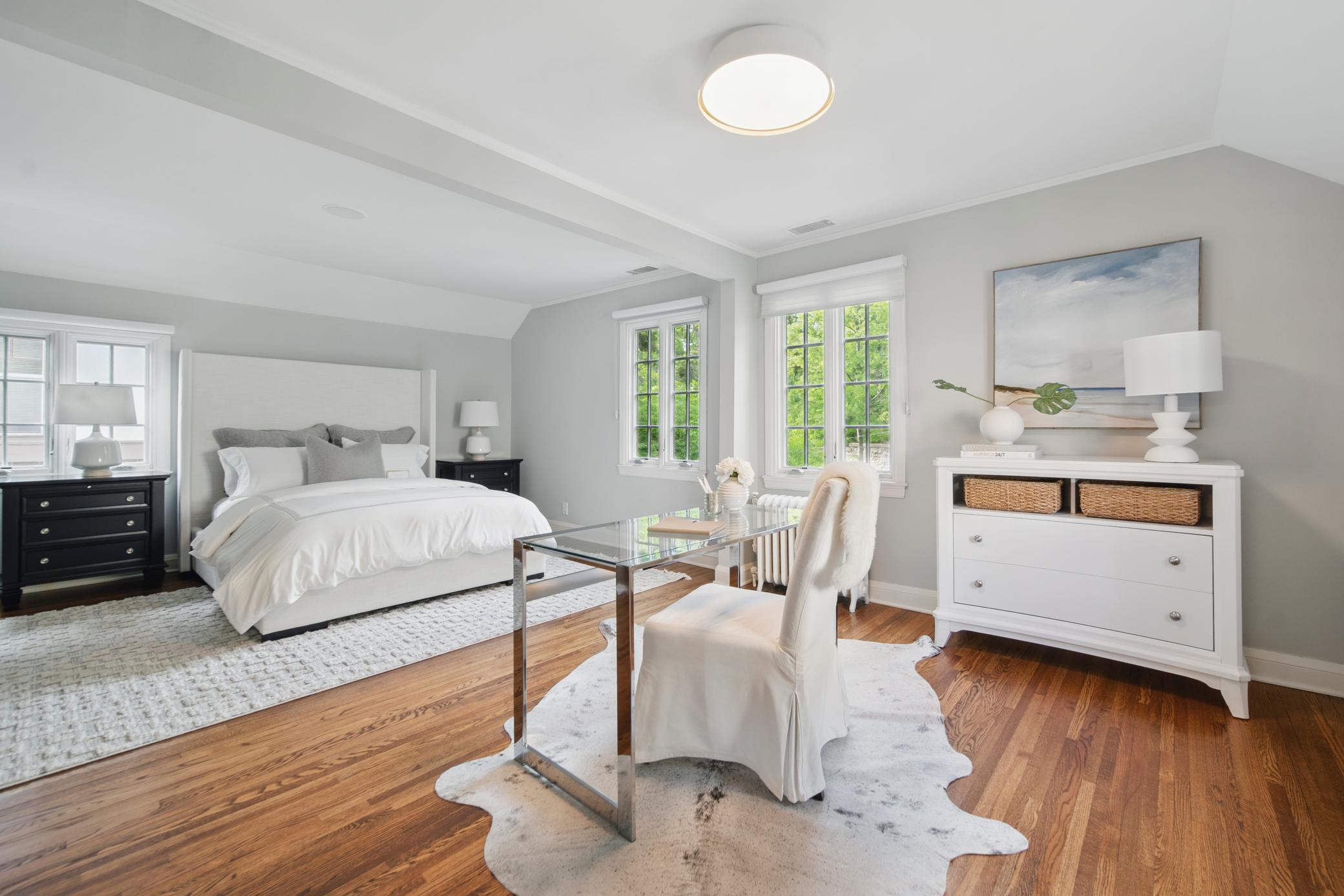 76 Groveland Terrace
