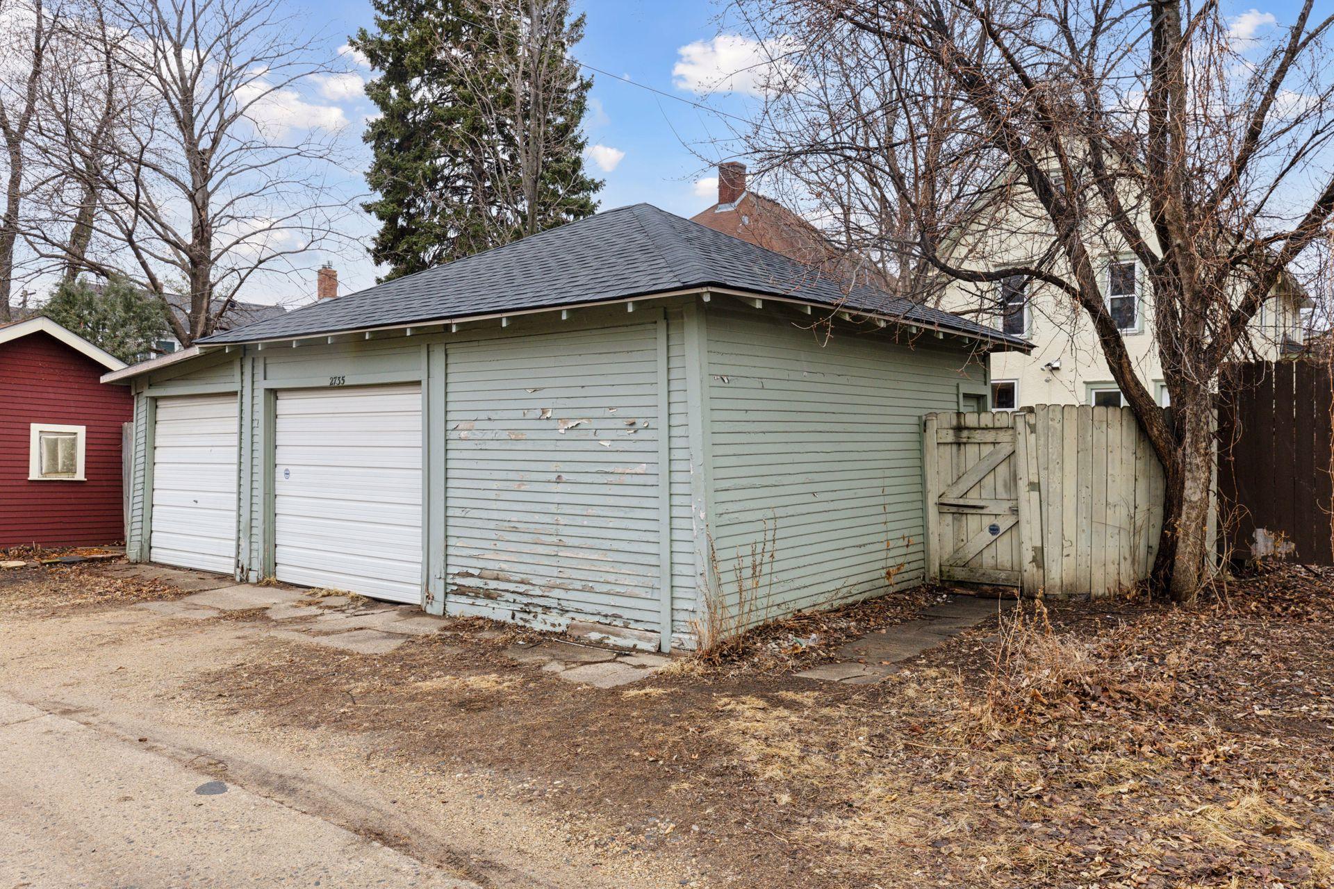 2735 Colfax Avenue S