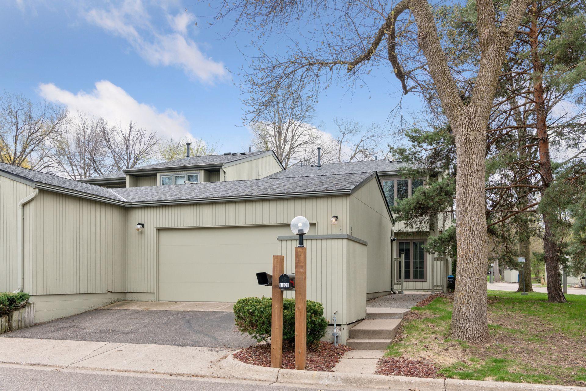 11021 Abbott Lane