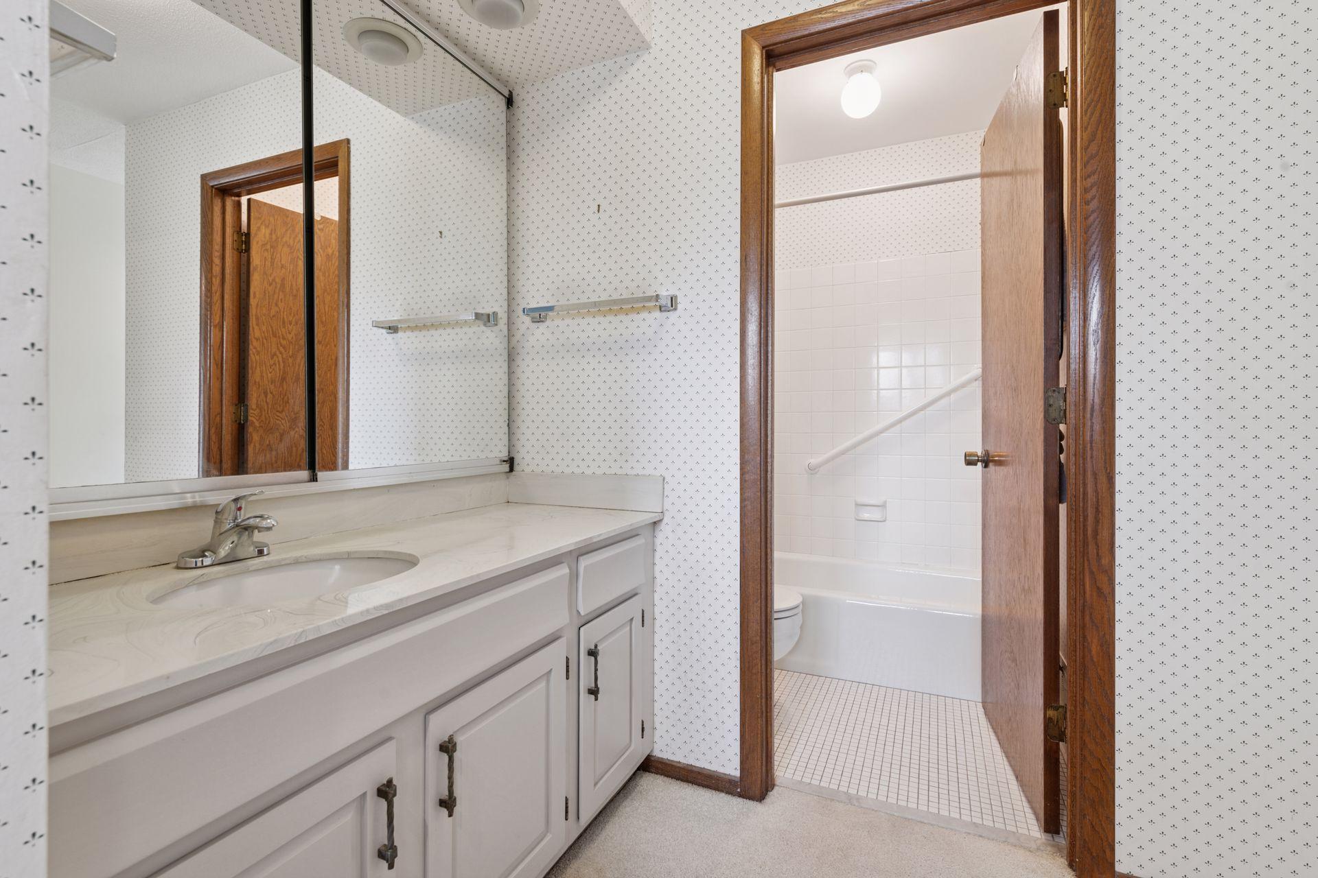 11021 Abbott Lane