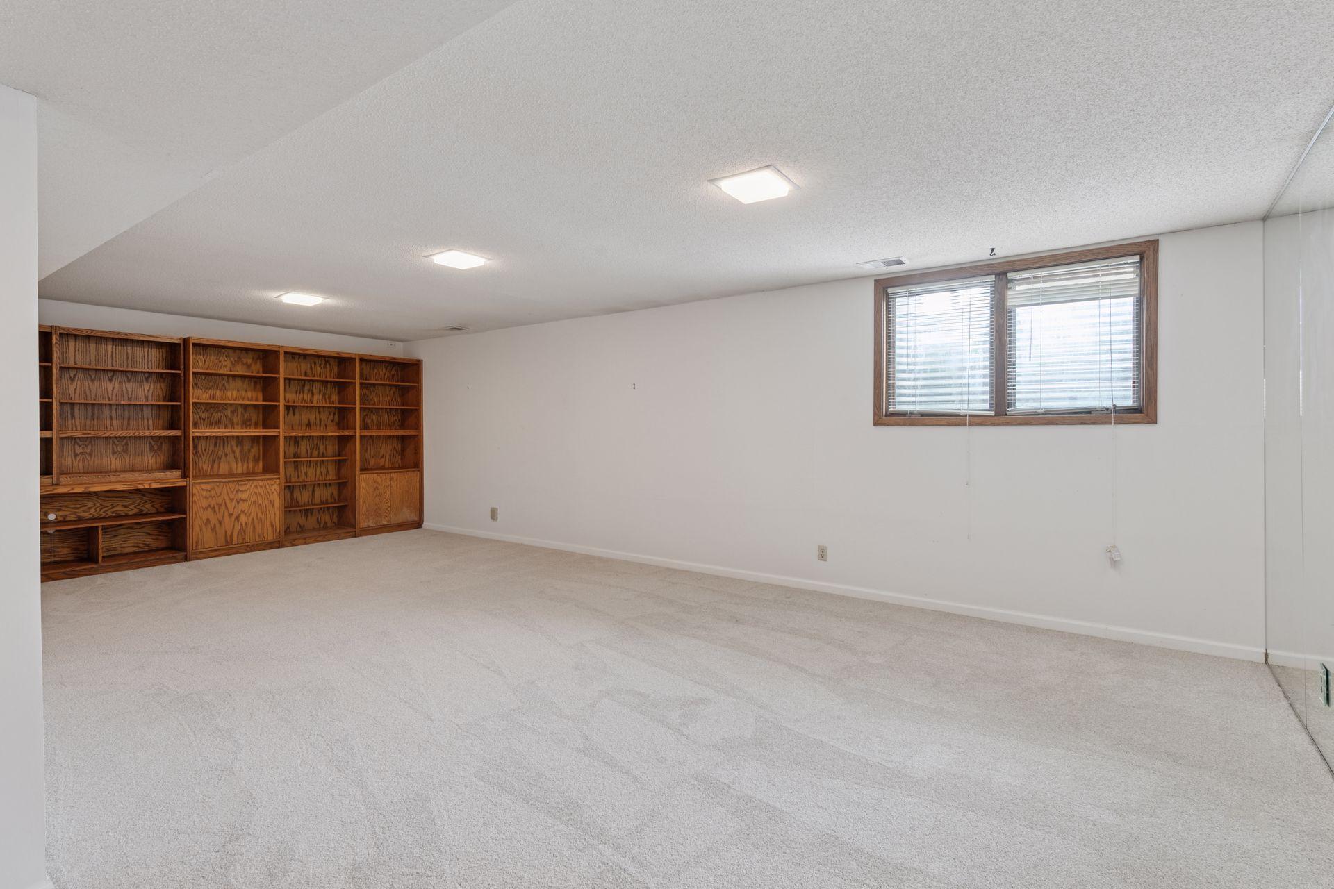 11021 Abbott Lane