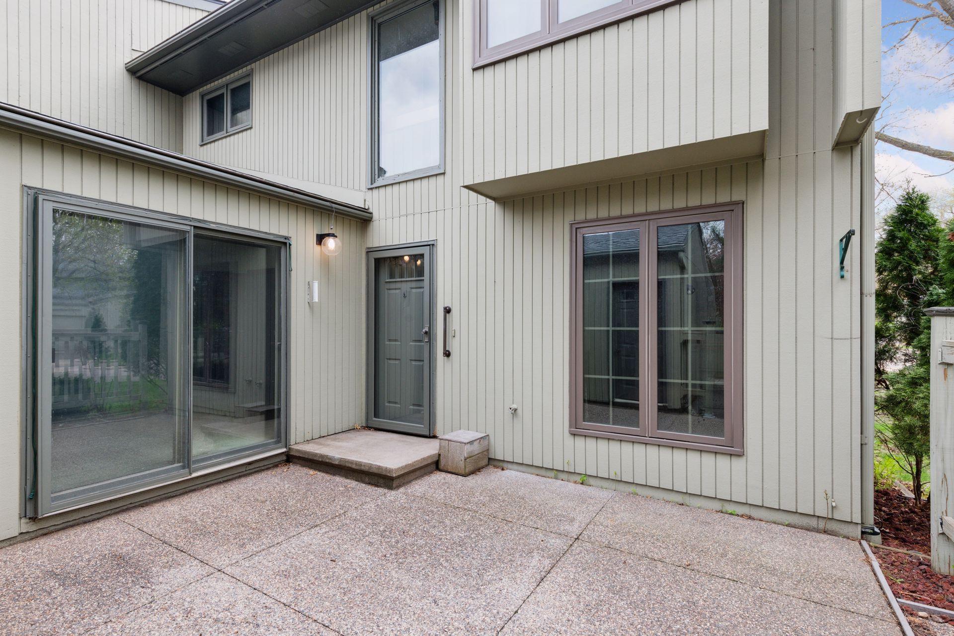 11021 Abbott Lane