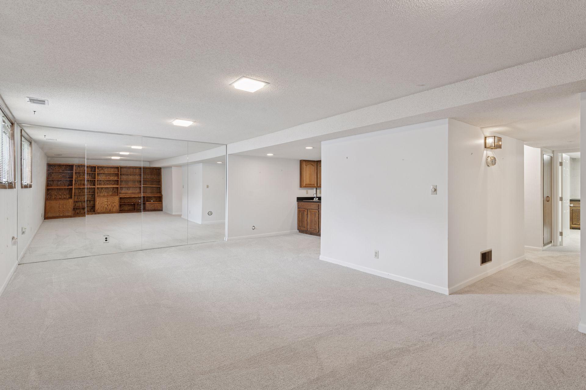 11021 Abbott Lane