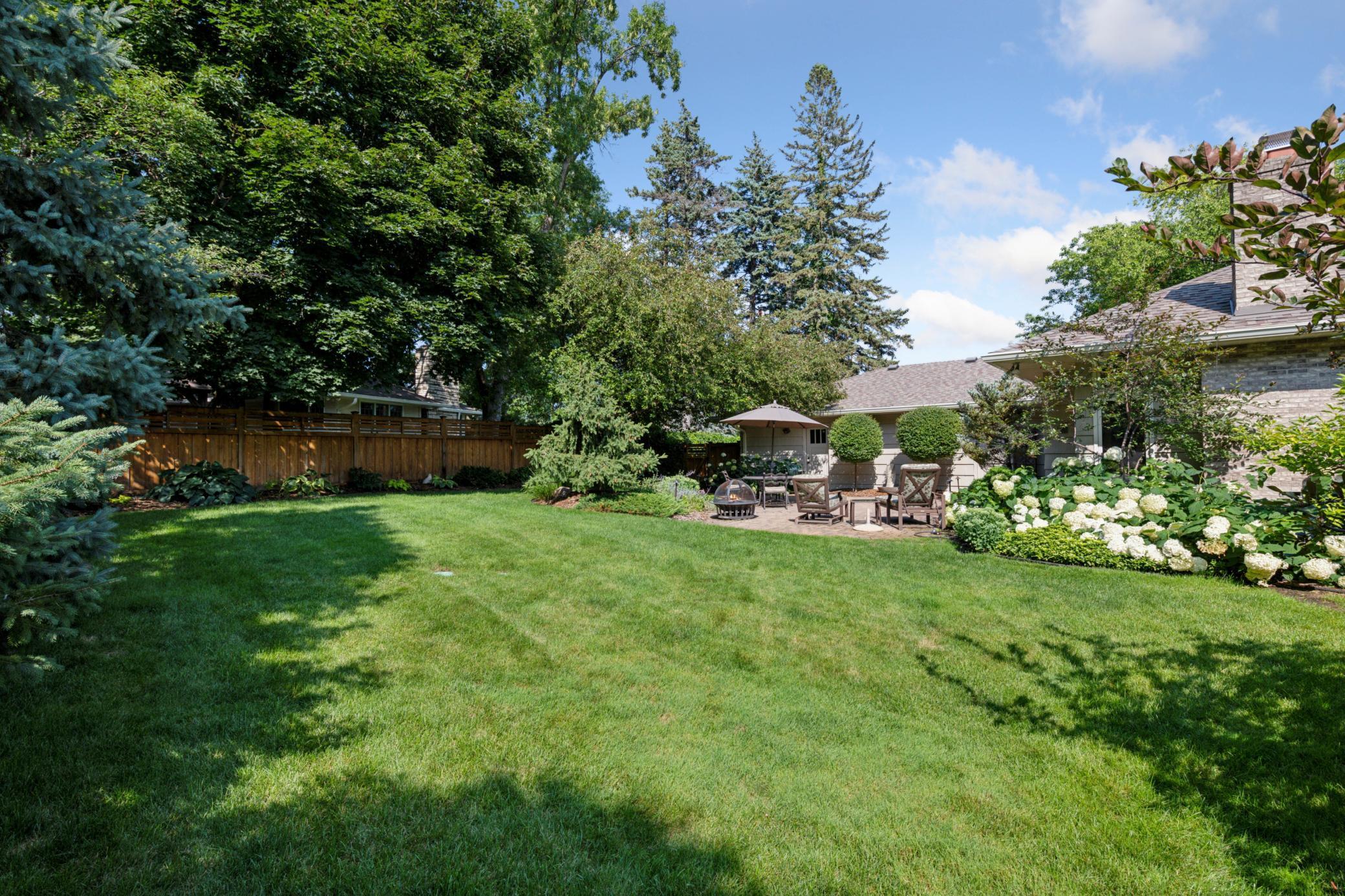 5517 Knoll Drive