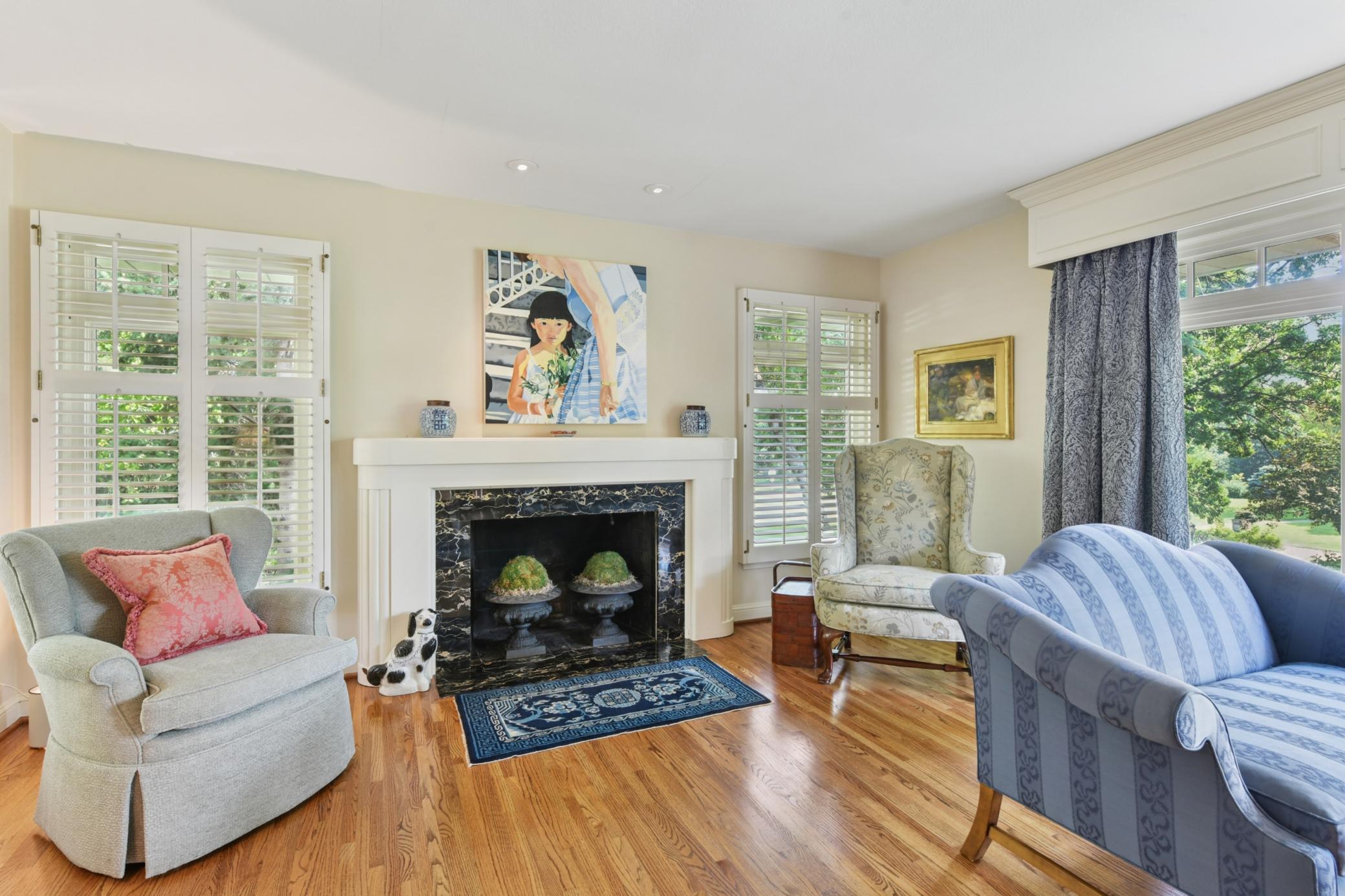 5517 Knoll Drive