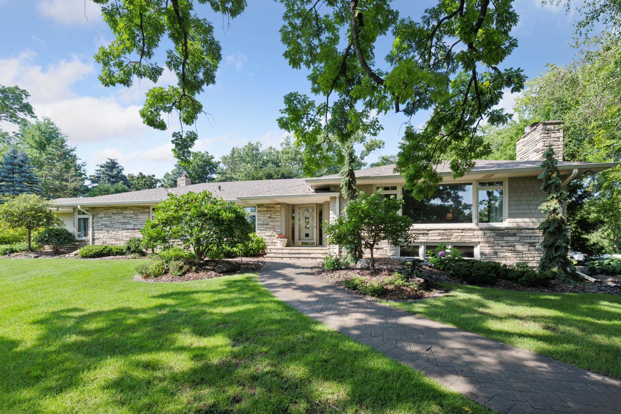 5517 Knoll Drive