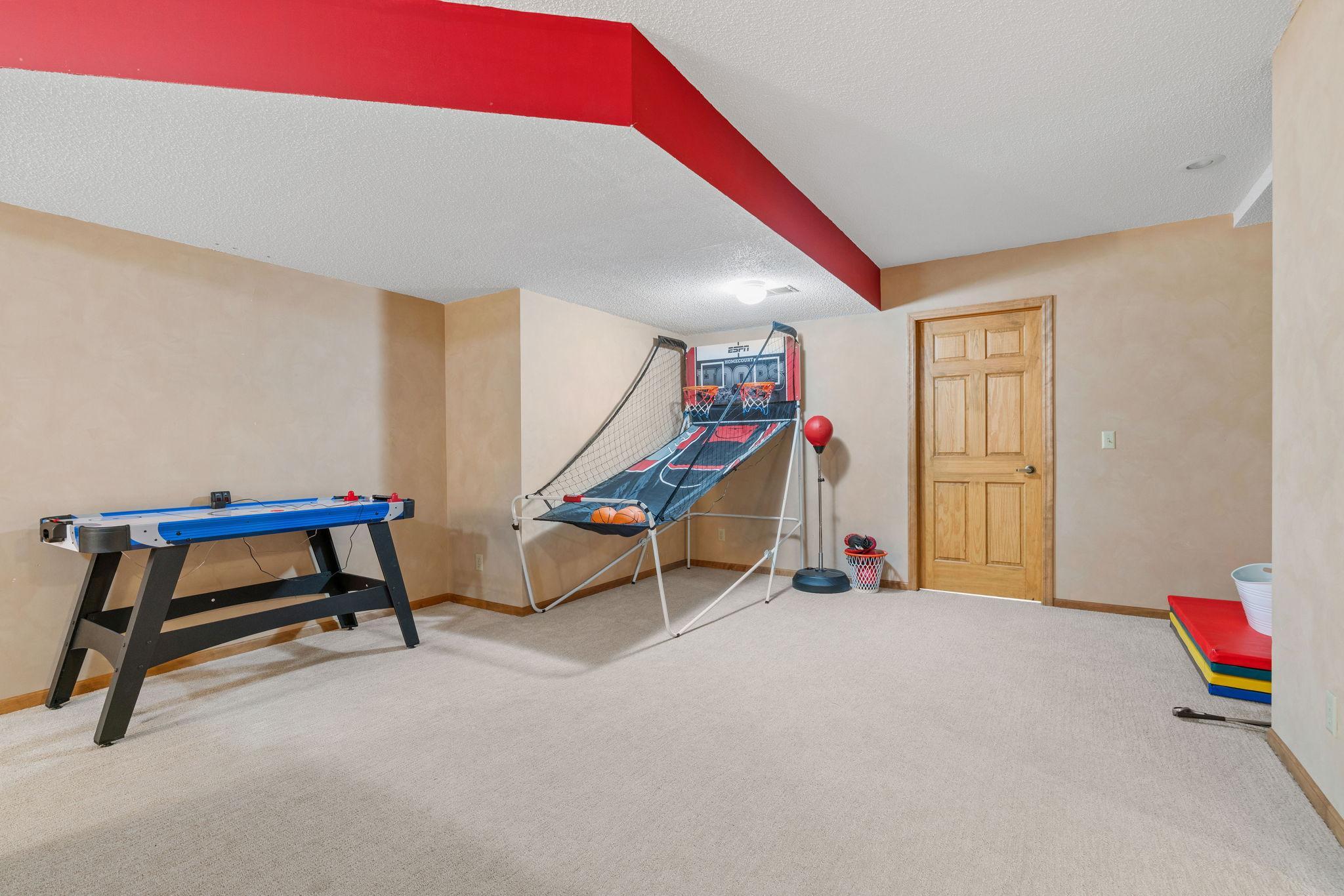 1564 Park Circle