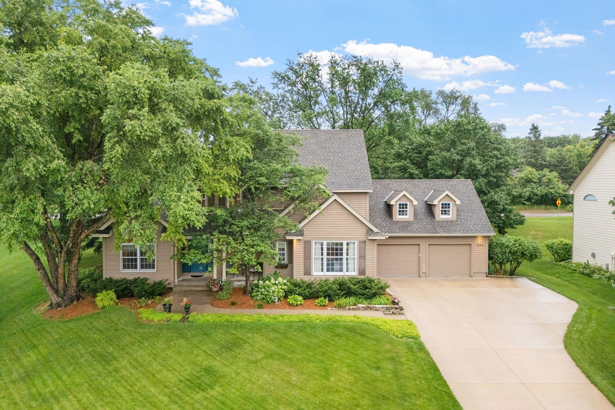 1564 Park Circle