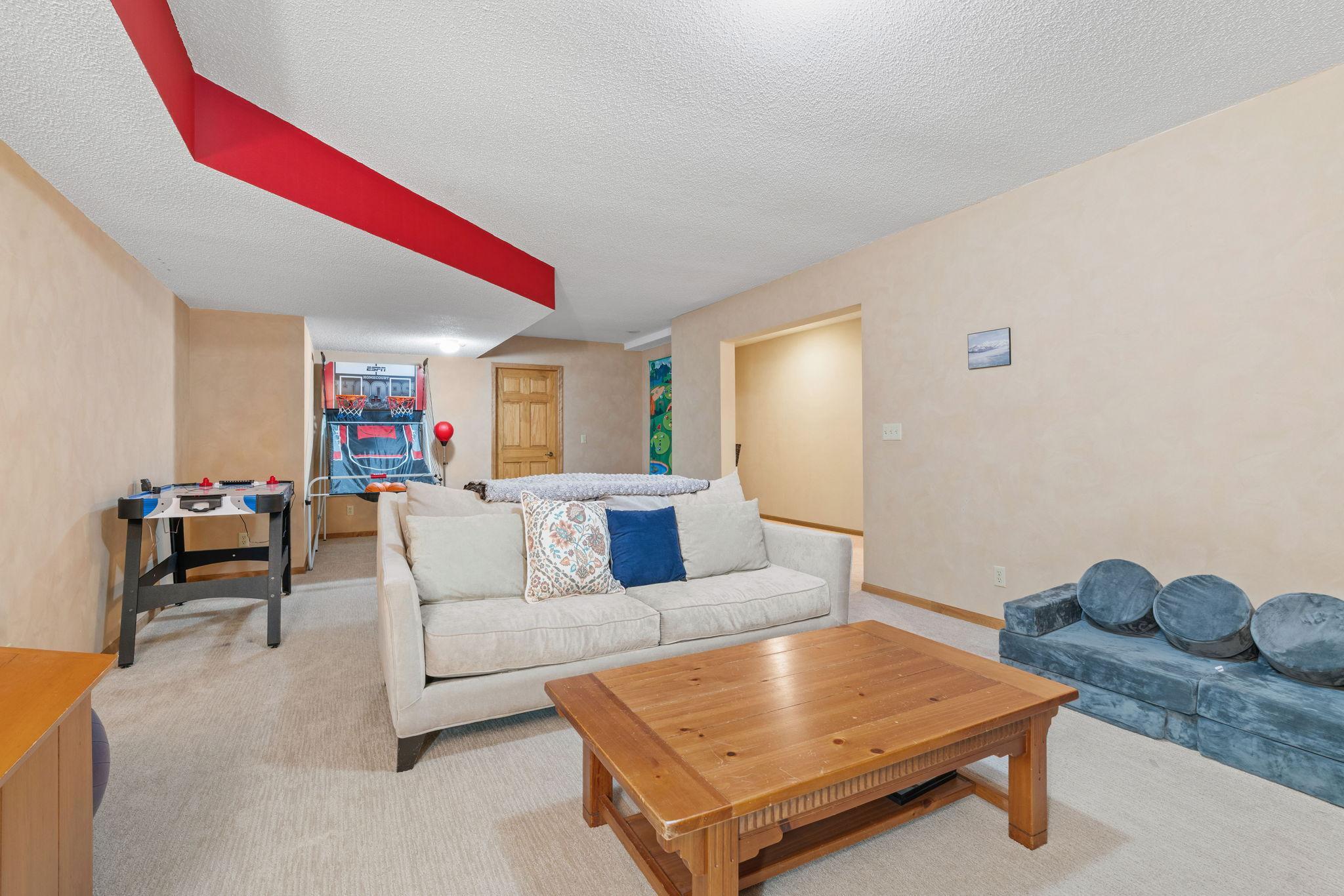 1564 Park Circle