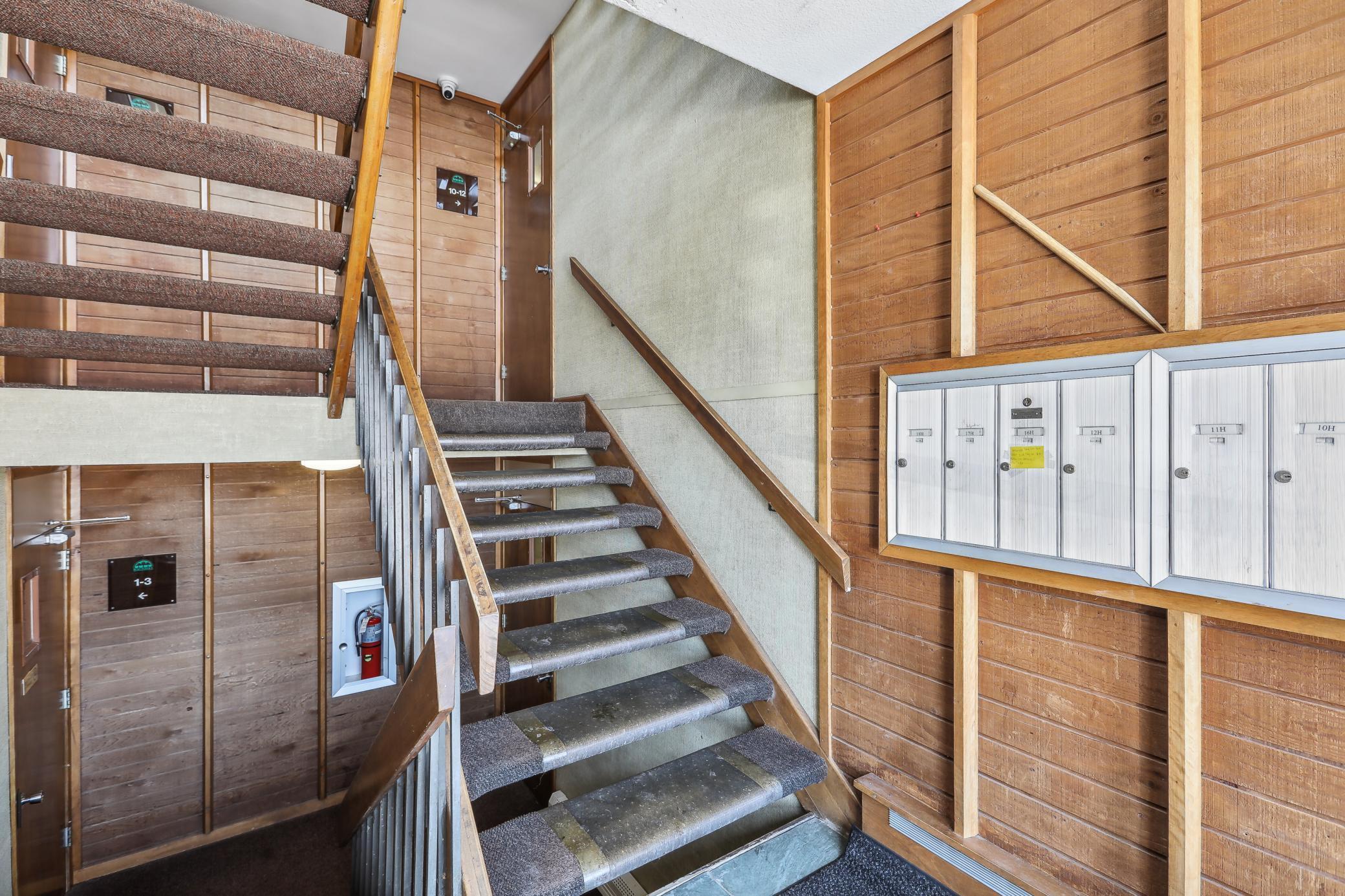 4029 14 Avenue S Unit: 14G