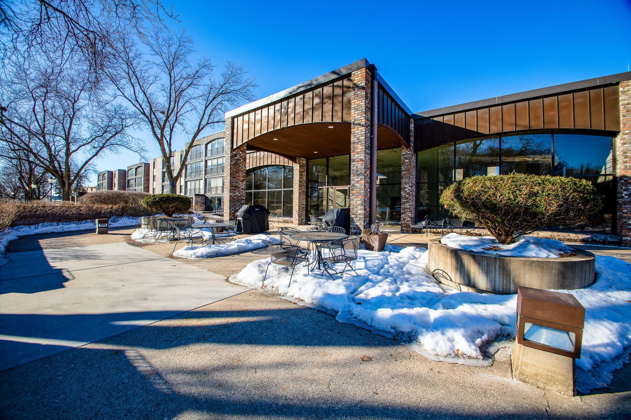 1077 Sibley Memorial Highway Unit: 508