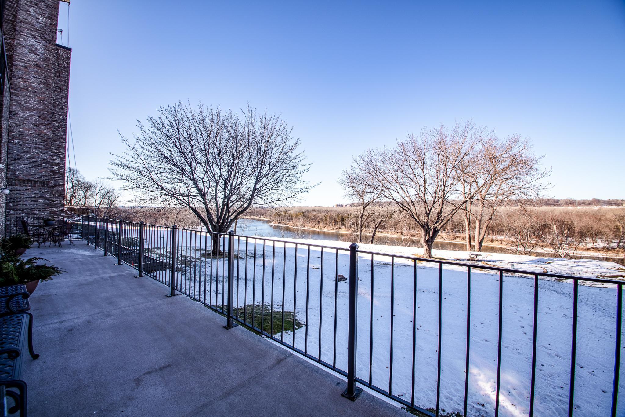 1077 Sibley Memorial Highway Unit: 508